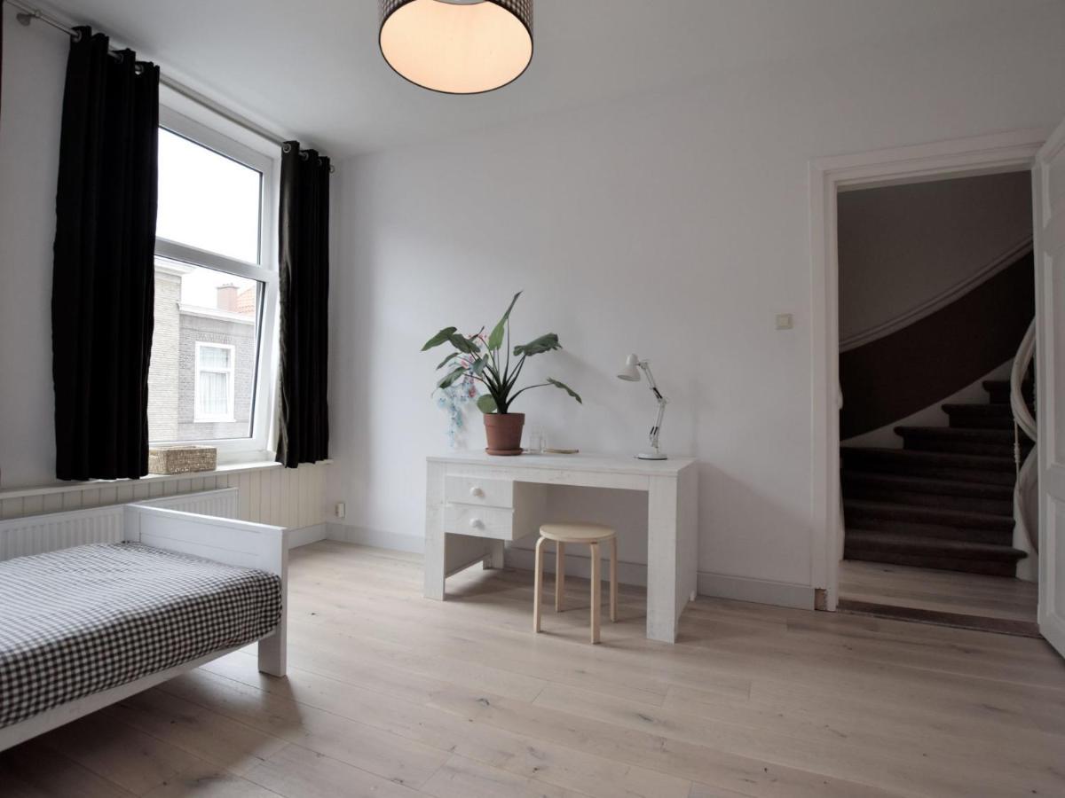 Quietly Located Mansion Near The Centre Of * The Hague